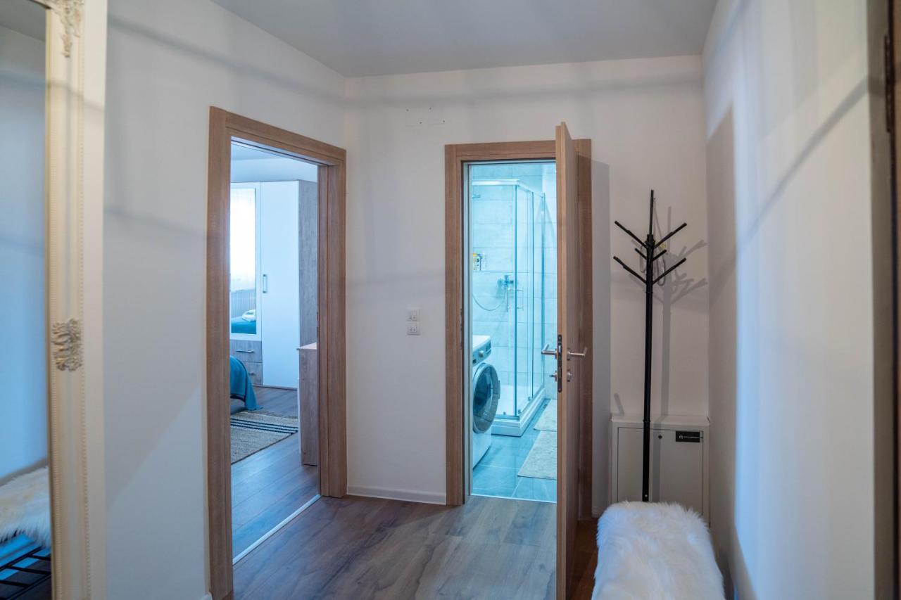 Apartman Niko Ливно Екстериор снимка